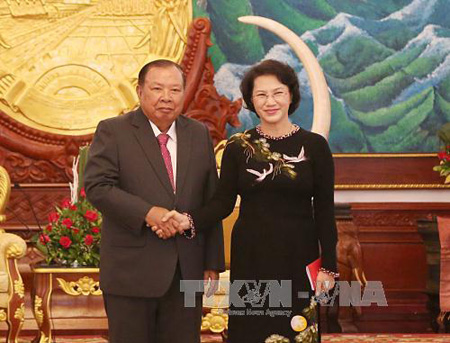 Chủ tịch Quốc hội Nguyễn Thị Kim Ngân đến thăm chào xã giao Tổng Bí thư, Chủ tịch nước Cộng hòa dân chủ nhân dân Lào Bounnhang Vorachith.
